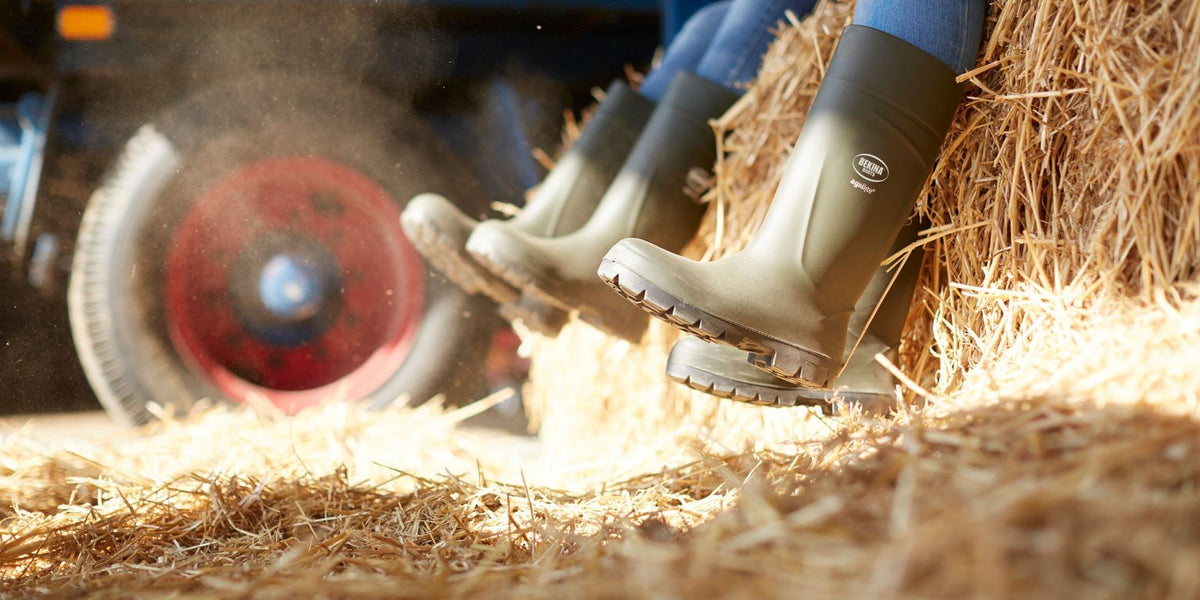 Safety Footwear - Emerald Hygiene Stores